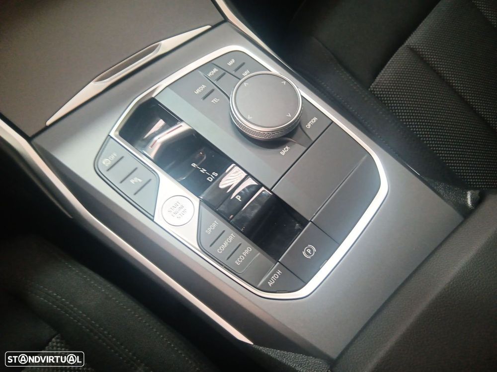 BMW 320 d Auto - 15