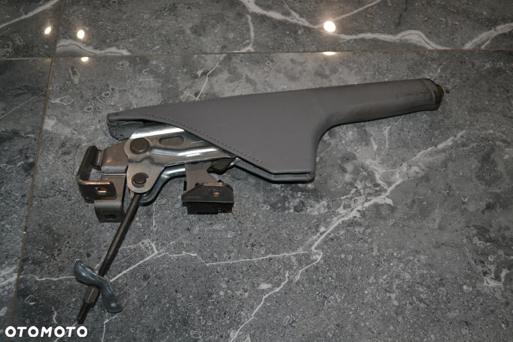 VW GOLF IV BORA DŹWIGNIA HAMULCA RĘCZNEGO SZARA SKÓRA - 2