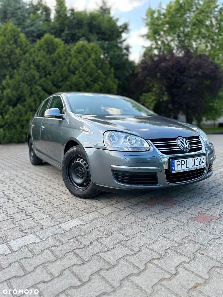 Volkswagen Jetta 1.6 TDI Comfortline - 5