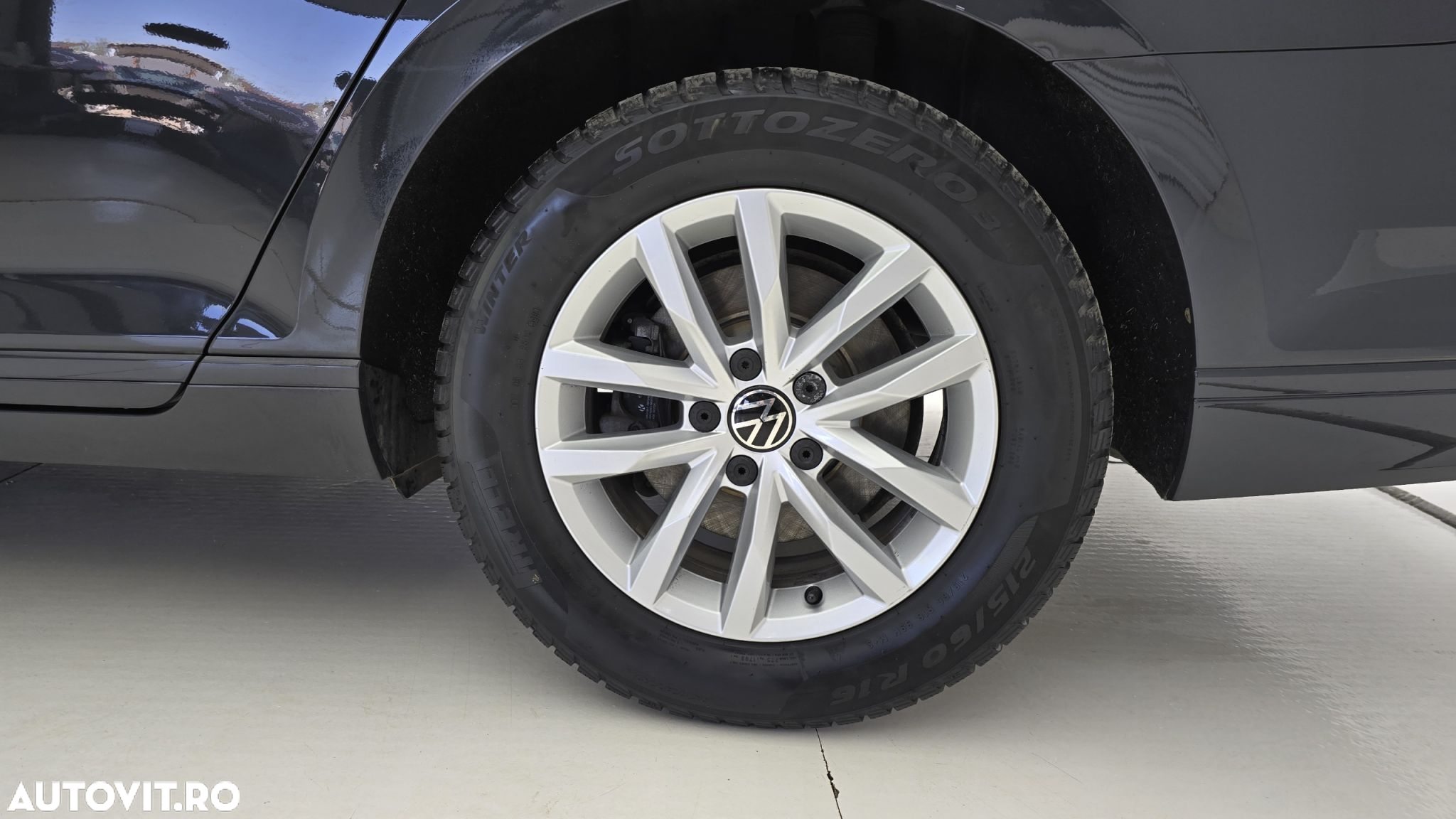 Volkswagen Passat - 22