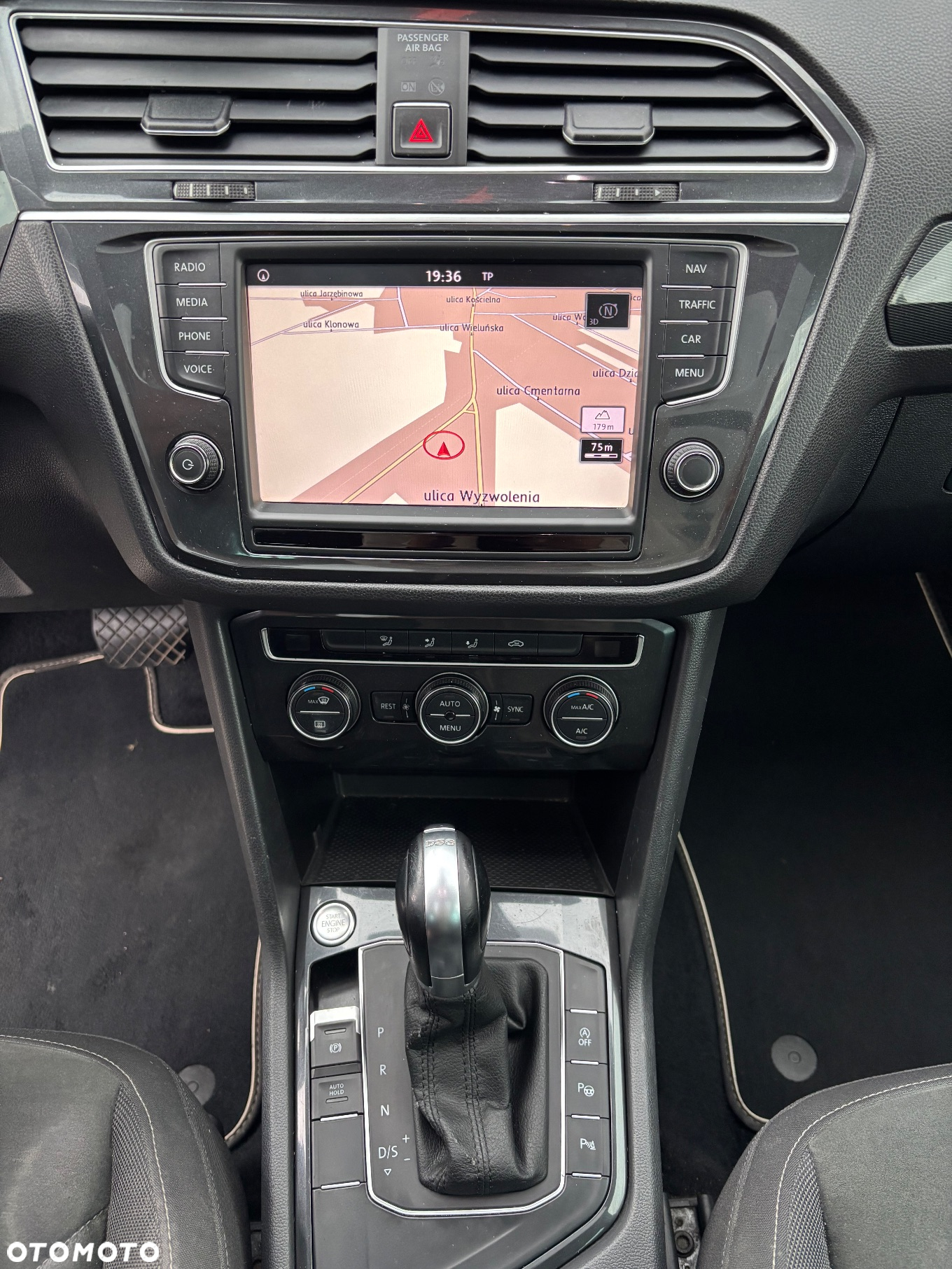 Volkswagen Tiguan - 8