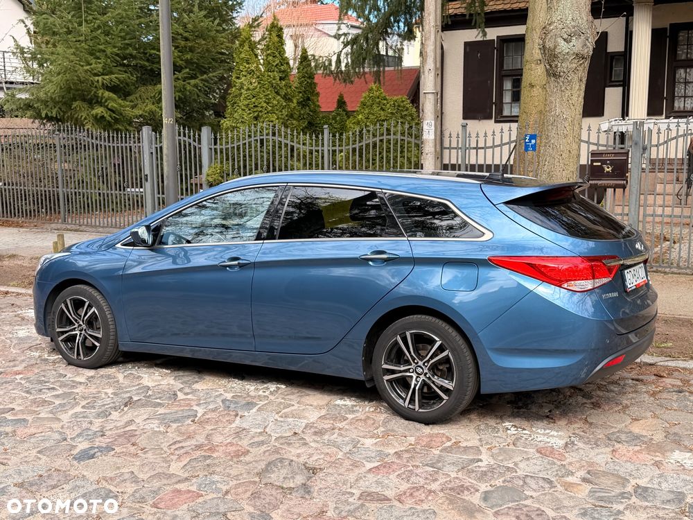 Hyundai i40 i40cw 1.7 CRDi Automatik Fifa World Cup Edition - 4