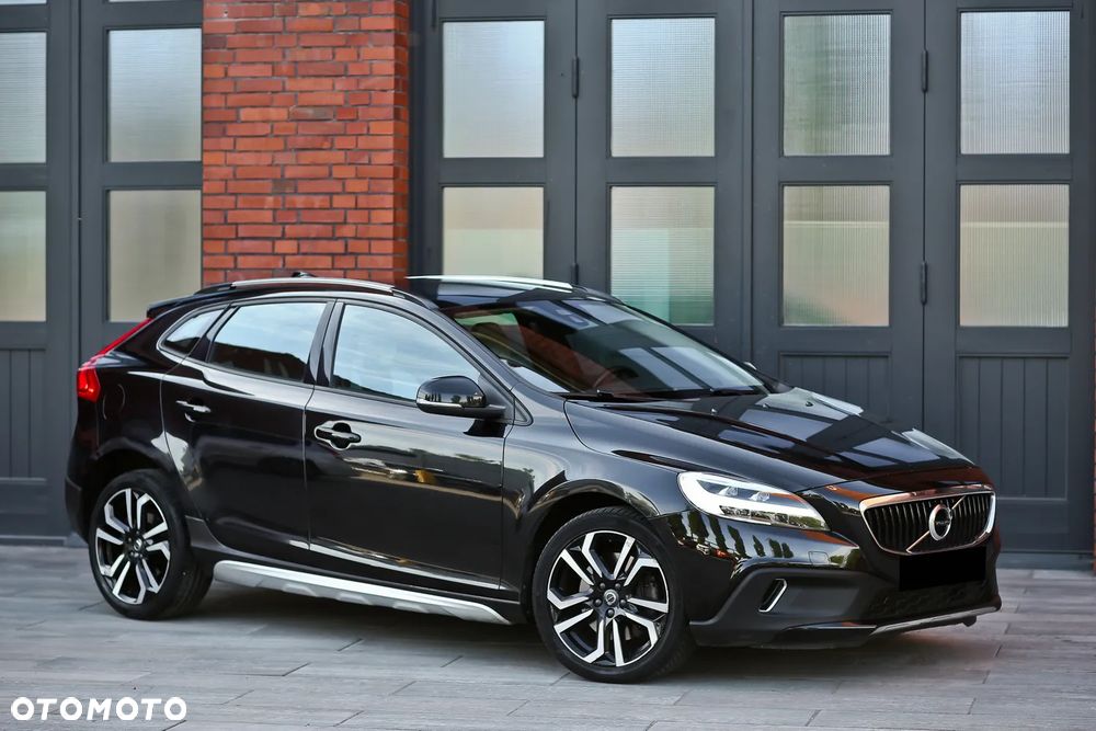 Volvo V40 Cross Country D3 Geartronic Momentum - 4