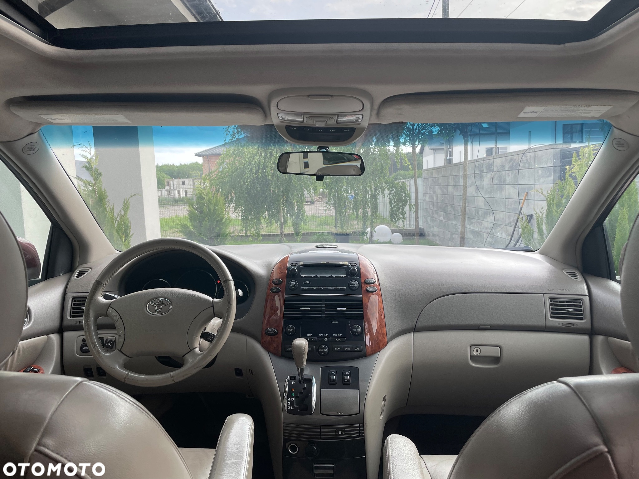 Toyota Sienna - 10