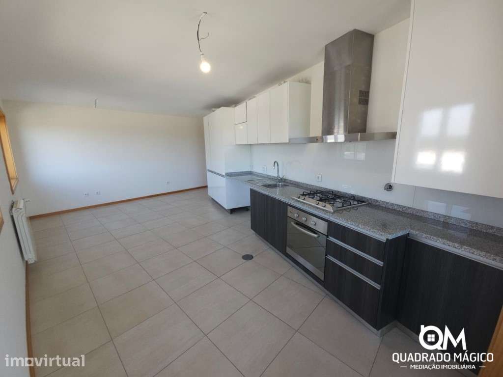 Apartamento T2 para Arrendamento com terraço - Grande imagem: 2/37