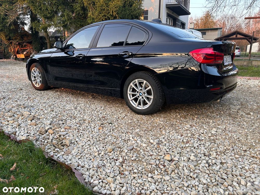 BMW Seria 3 318i - 3