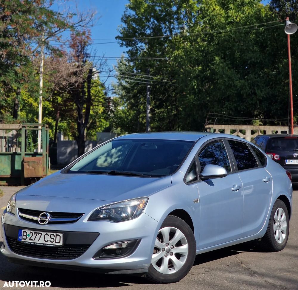 Opel Astra 1.4 Turbo ECOTEC Enjoy - 2