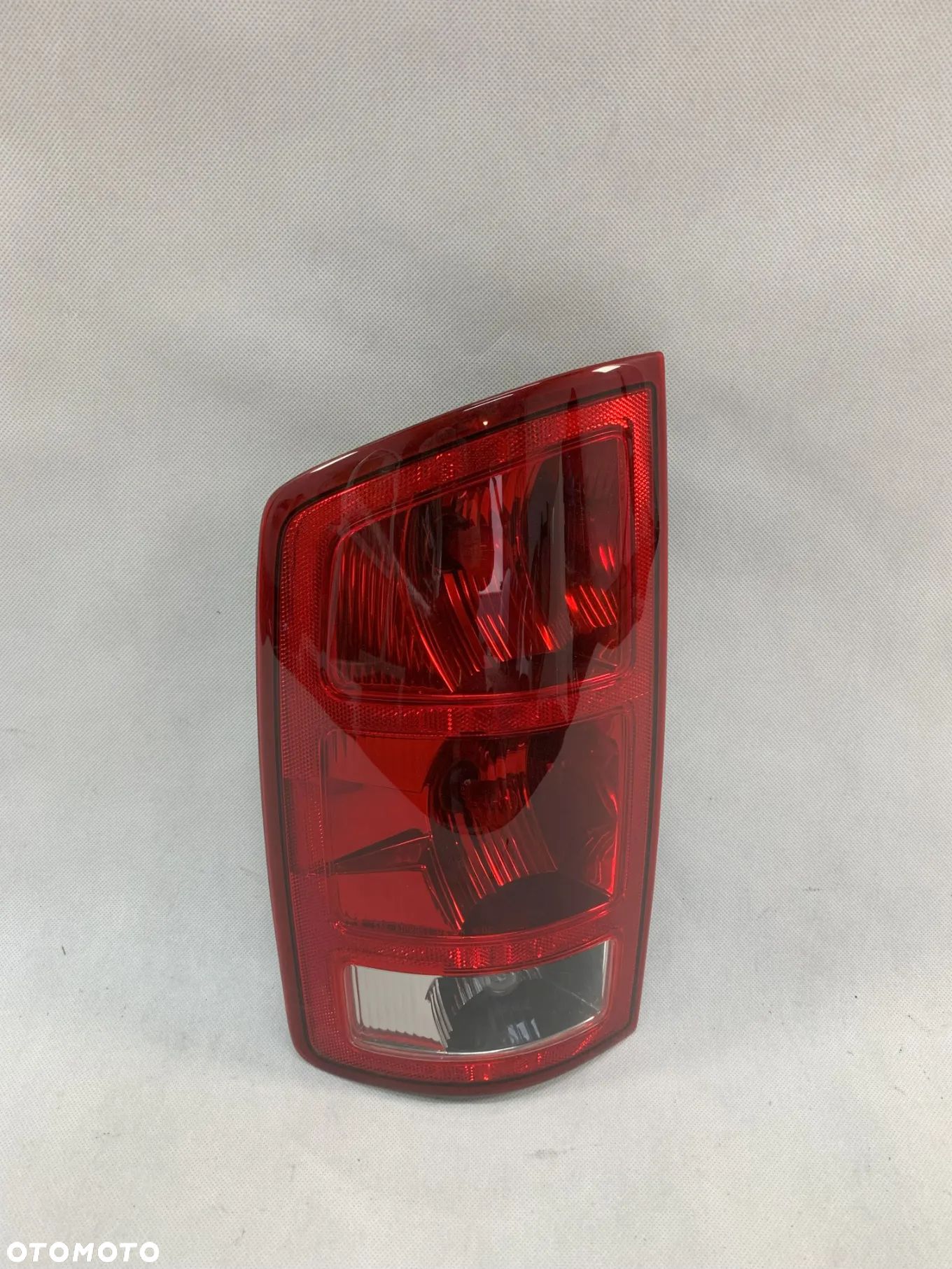 Dodge Ram 3 III 01-09r Lampa lewa tyl tylna - 1