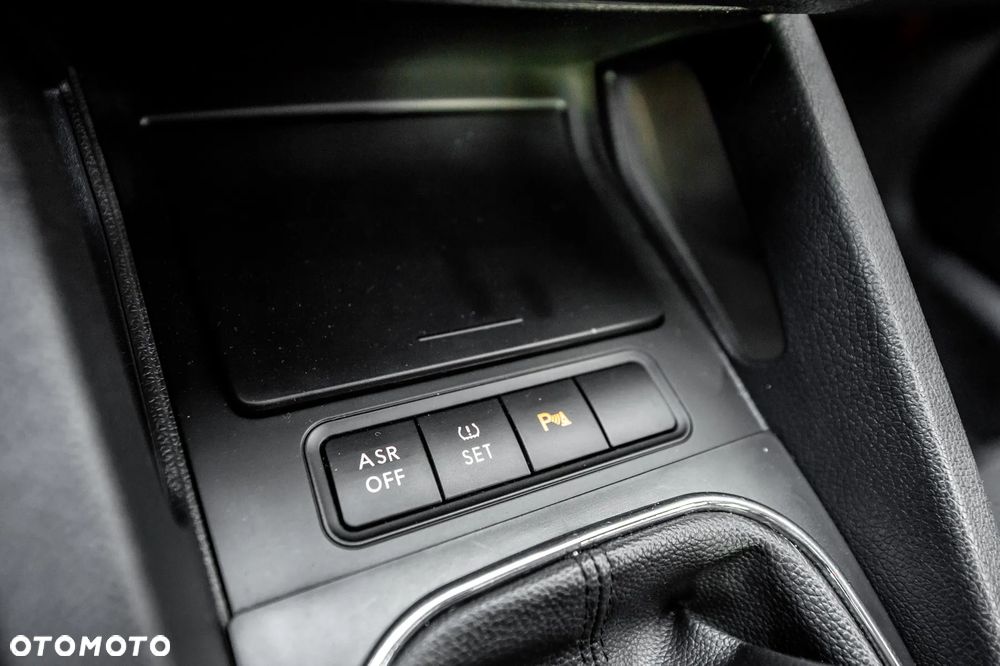 Volkswagen Jetta 1.6 TDI DPF Trendline - 27