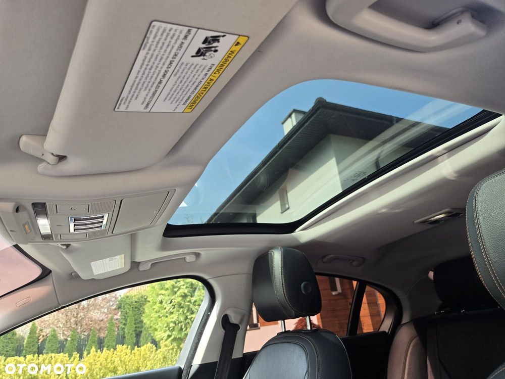 Jaguar XE P250 R-Dynamic Black - 13