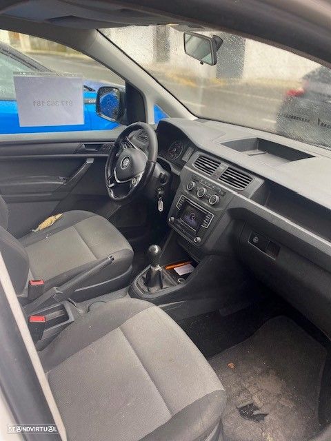 VW Caddy - 11