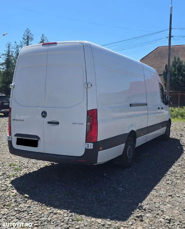 Mercedes-Benz Sprinter - 8