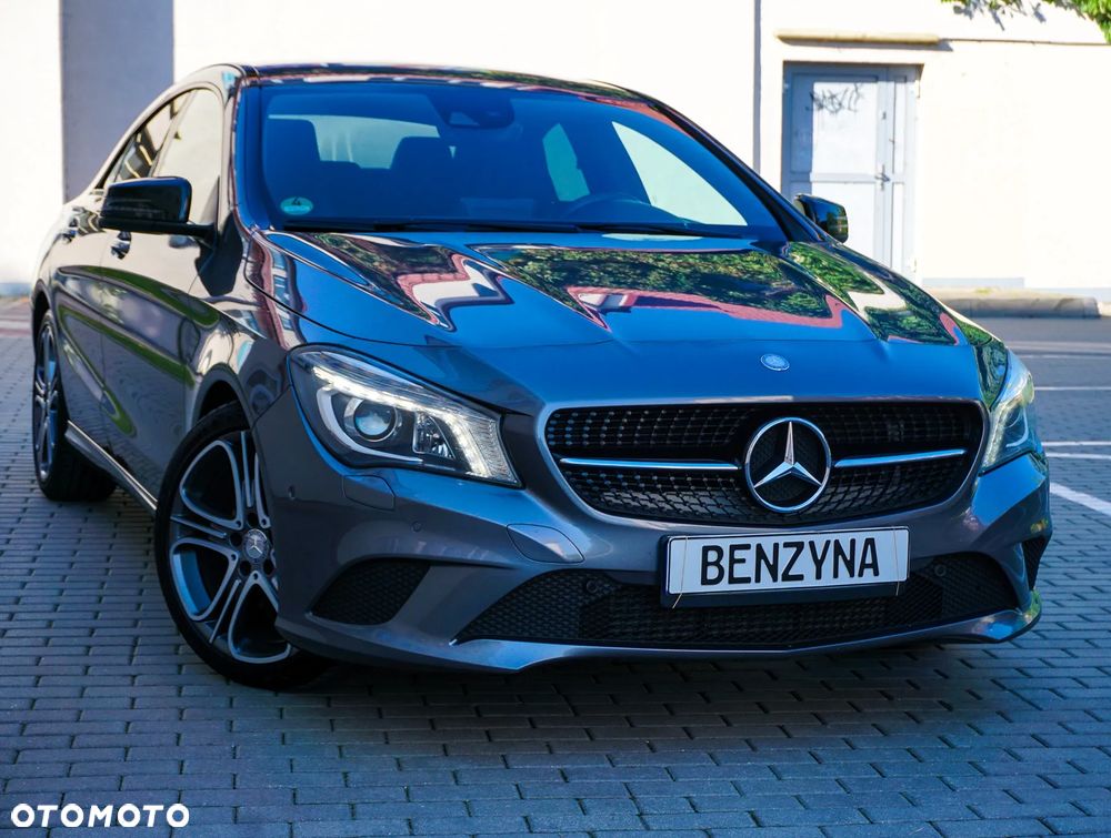 Mercedes-Benz CLA 200 7G-DCT UrbanStyle Edition - 12