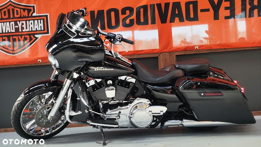 Harley-Davidson Touring Street Glide - 8