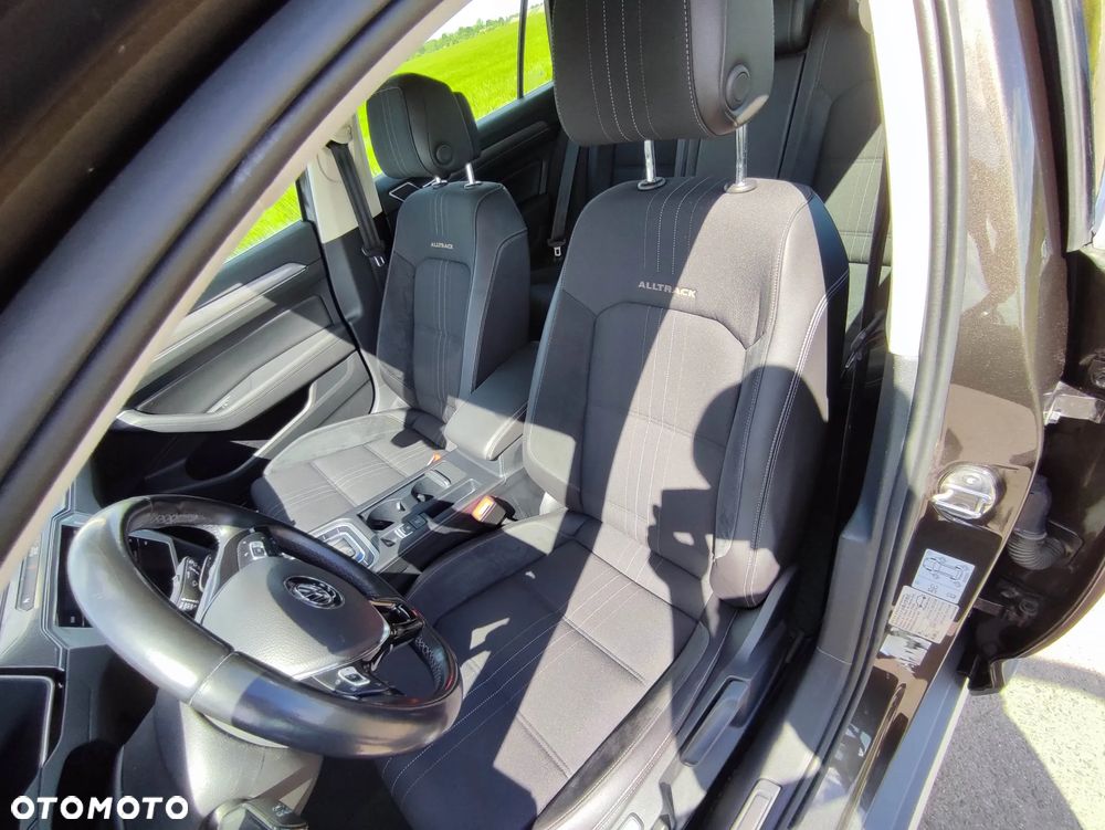 Volkswagen Passat Alltrack - 11