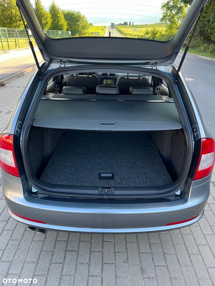 Skoda Octavia 2.0 TDI RS DSG - 15