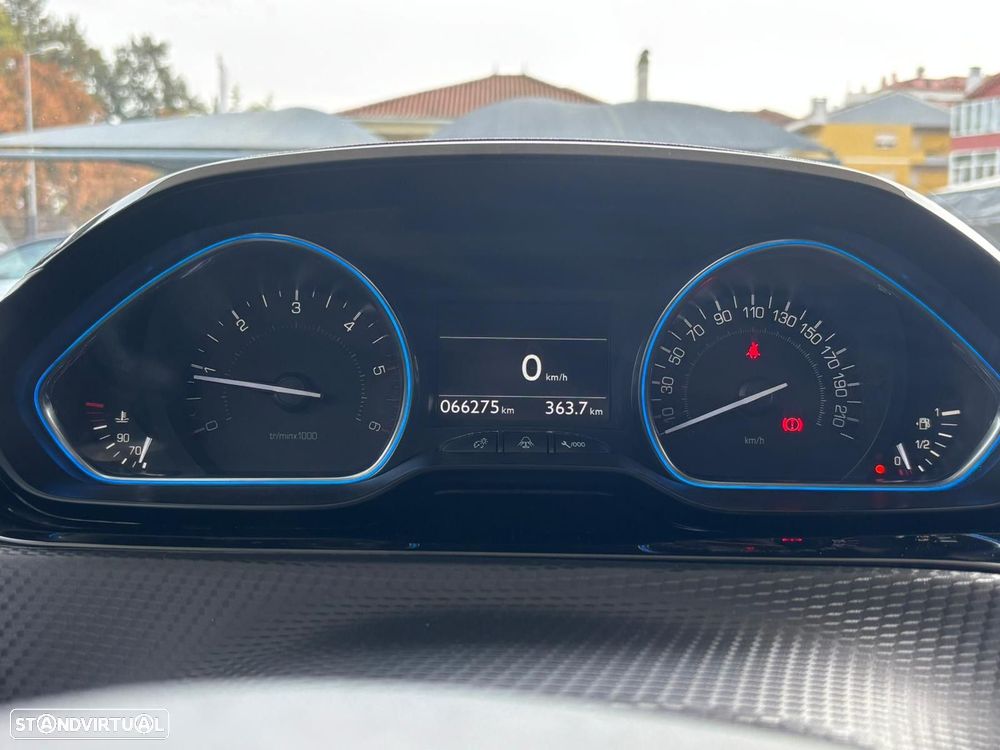 Peugeot 2008 1.6 BlueHDi Allure - 20