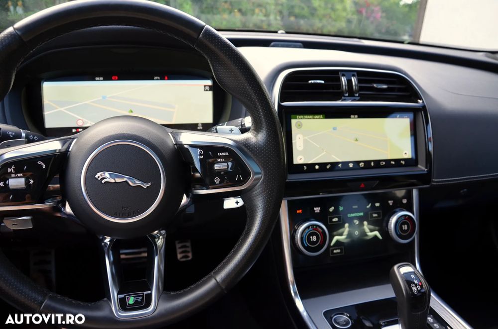 Jaguar XE D200 Aut. R-Dynamic HSE - 31
