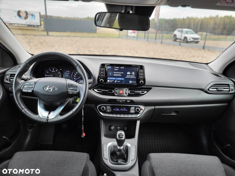 Hyundai i30 1.5 DPI Smart - 10