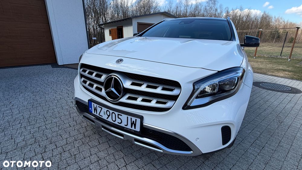 Mercedes-Benz GLA - 2