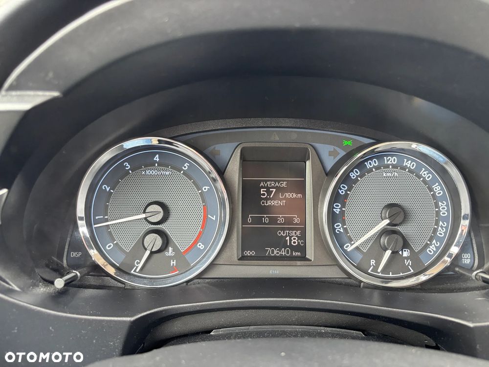 Toyota Corolla 1.6 Premium - 19