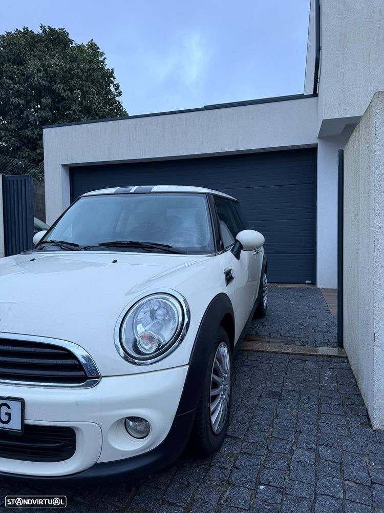 MINI 3 Portas One - 2