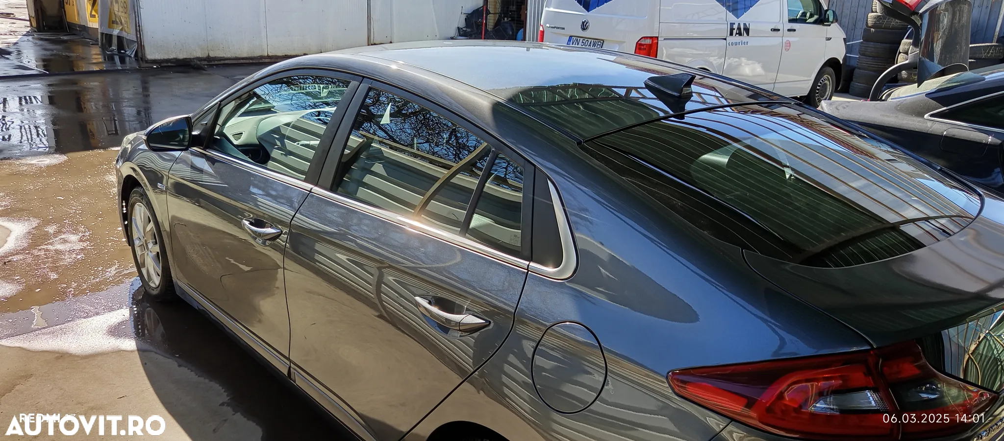 Hyundai IONIQ Hybrid 1.6 GDI Premium - 16