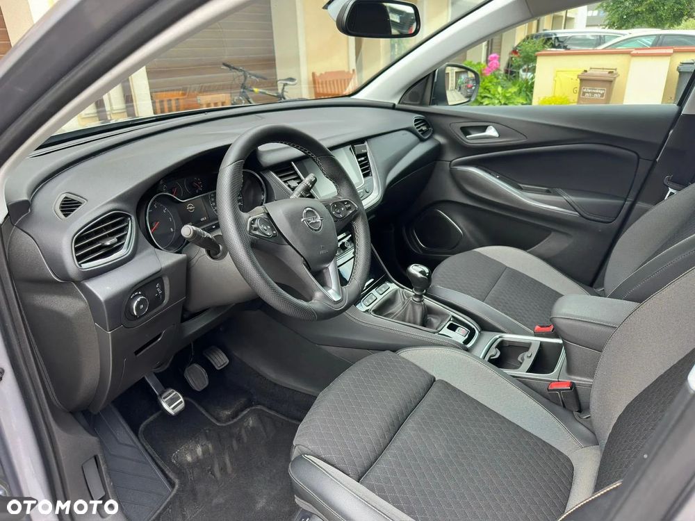 Opel Grandland X 1.2 T Enjoy S&S - 8