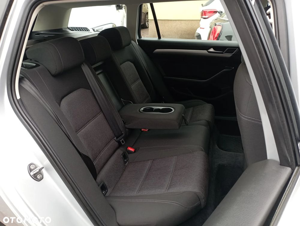 Volkswagen Passat Variant 2.0 TDI BMT SCR Trendline DSG7 - 10