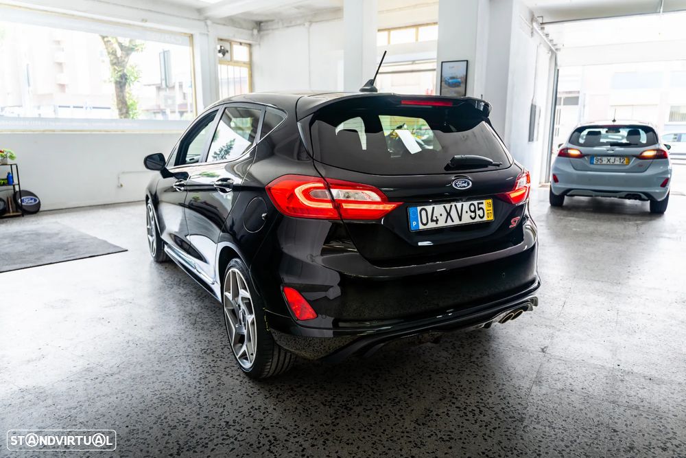Ford Fiesta 1.5 EcoBoost ST - 6