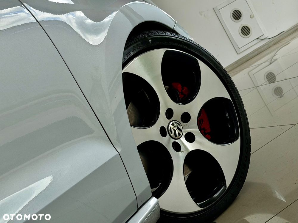 Volkswagen Polo - 35