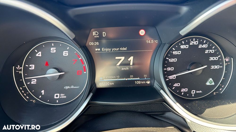 Alfa Romeo Stelvio V6 2.9 Bi-Turbo AT8-Q4 Quadrifoglio - 13