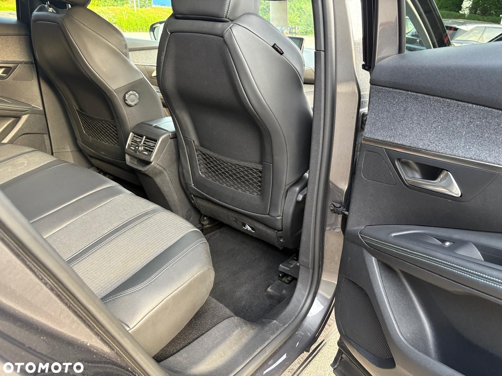 Peugeot 3008 1.2 PureTech Allure S&S - 13