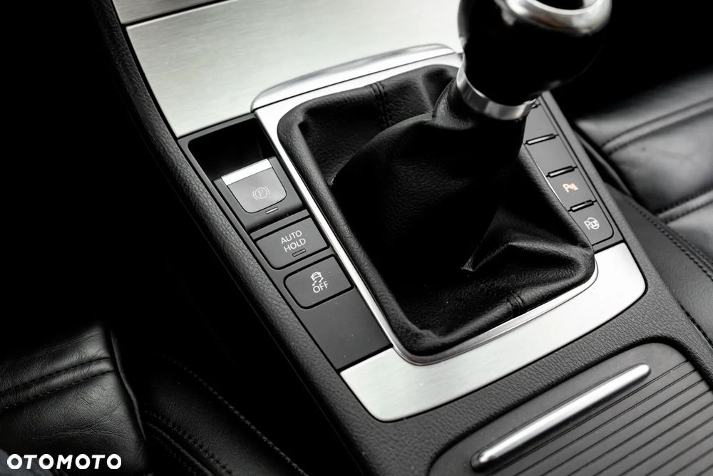 Volkswagen Passat Variant 2.0 TSI Highline - 35