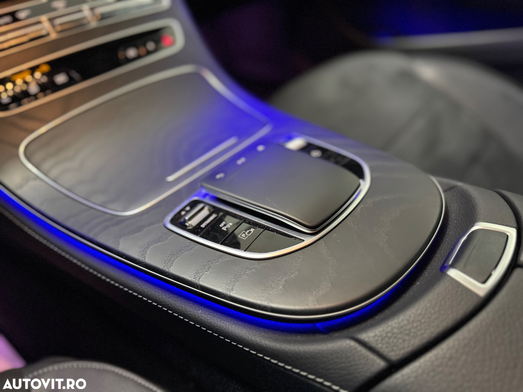 Mercedes-Benz E 300 4Matic 9G-TRONIC AMG Line - 31