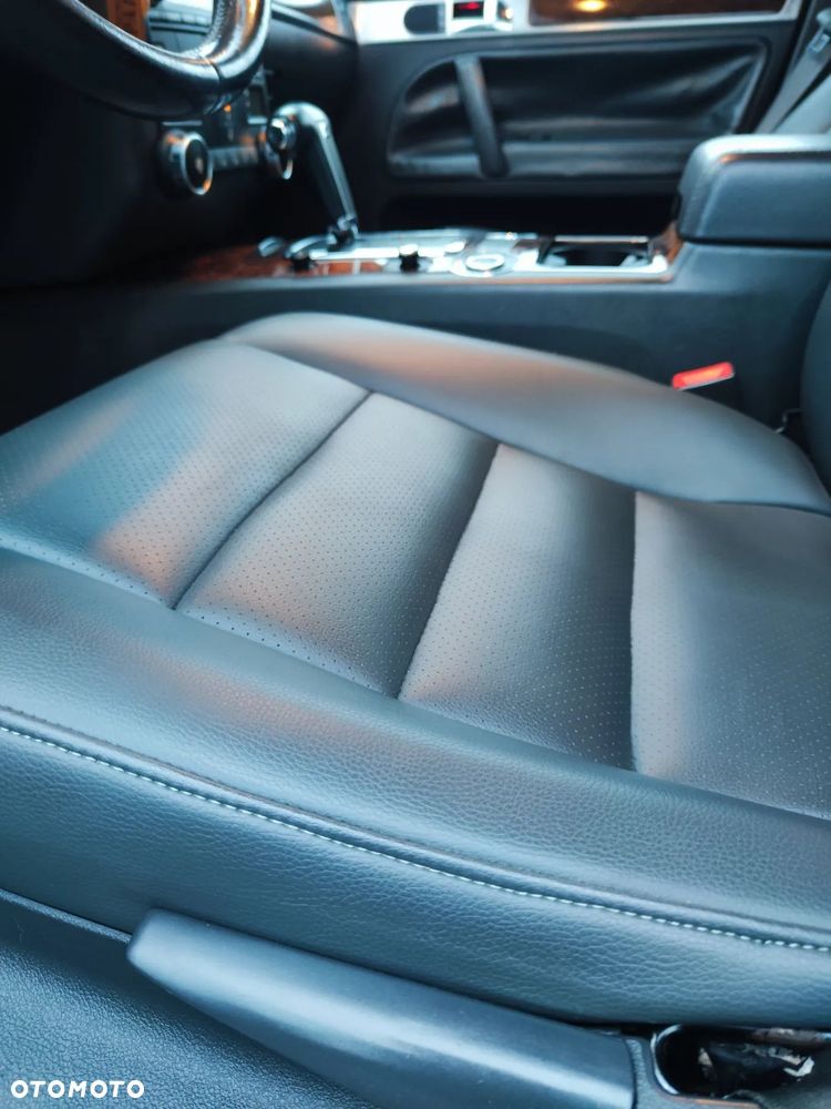 Volkswagen Touareg 3.2 V6 Automatik - 22