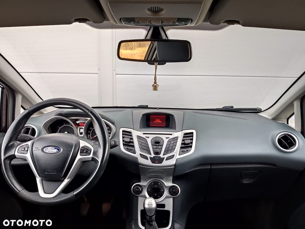 Ford Fiesta 1.4 Titanium EU5 - 6