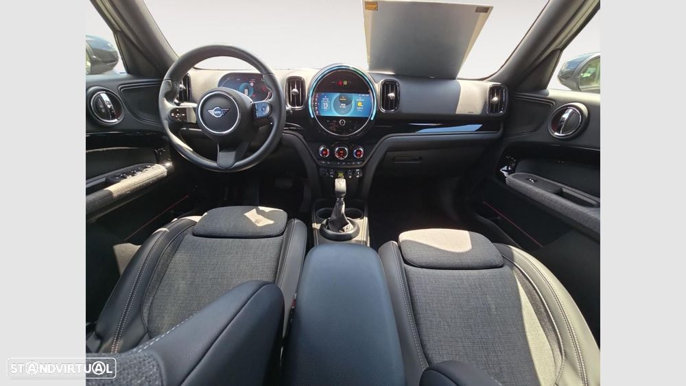 MINI Countryman Cooper SE Premium Classic Auto - 11