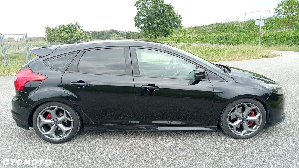 Ford Focus ST - 4