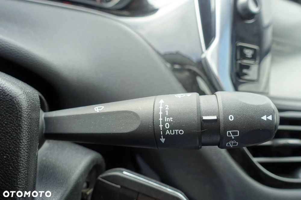 Peugeot 208 e-HDi 92 Stop&Start Style - 22