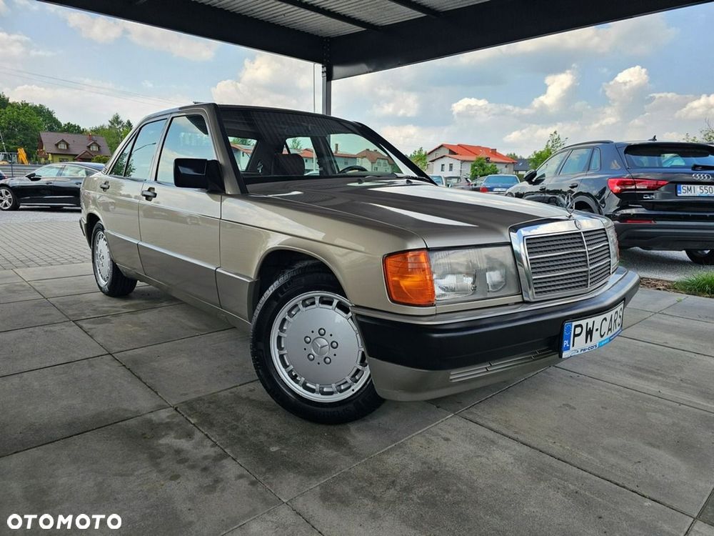 Mercedes-Benz W201 (190) - 2