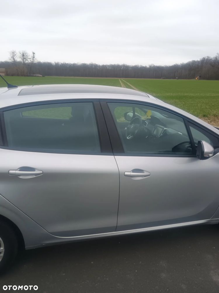 Peugeot 208 PureTech 82 Stop & Start Signature - 6