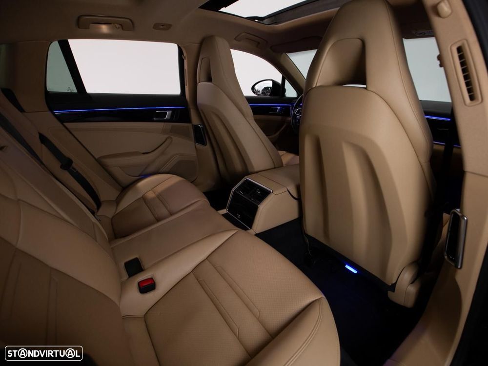 Porsche Panamera Sport Turismo - 13