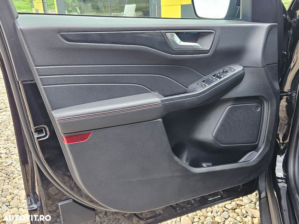 Ford Kuga 2.5 Duratec FHEV 4x4 ST-LINE X - 20