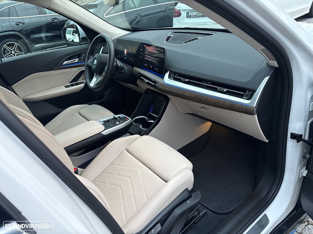 BMW iX1 xDrive30 xLine - 39