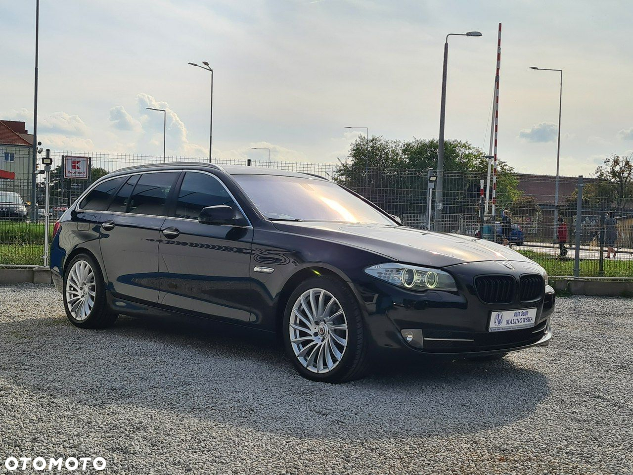 BMW Seria 5 520d Touring - 8