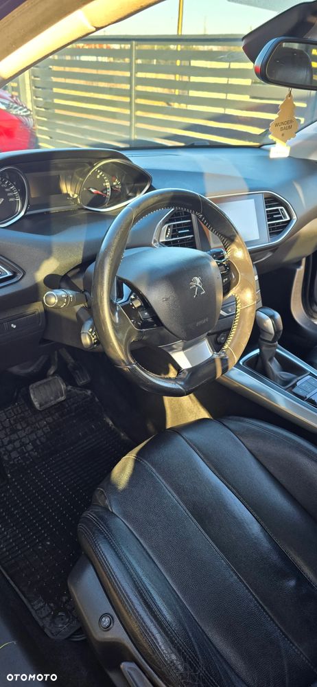 Peugeot 308 BlueHDi FAP 150 Stop&Start Automatik Allure - 28