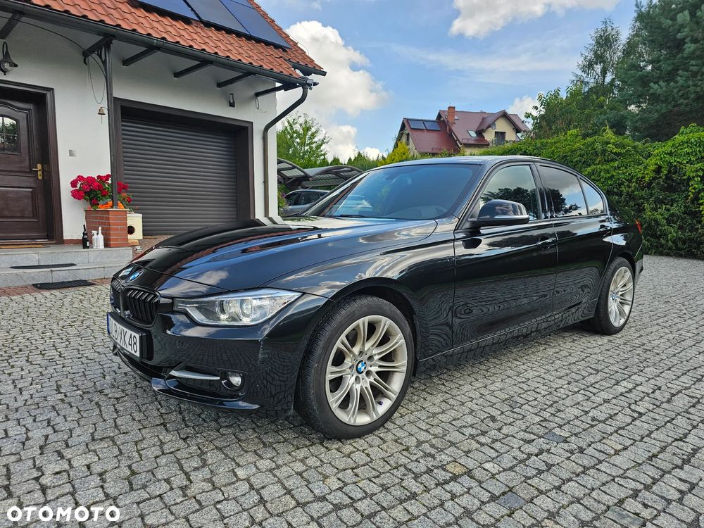 BMW Seria 3 328i xDrive Sport Line - 18
