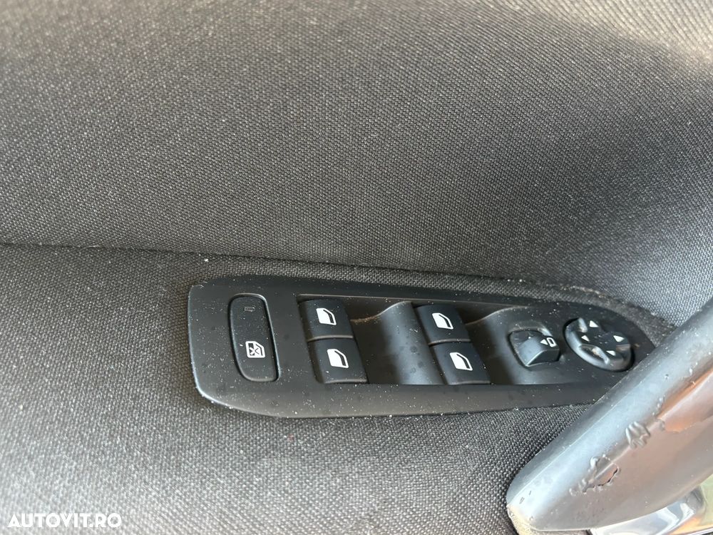 Peugeot 308 - 21