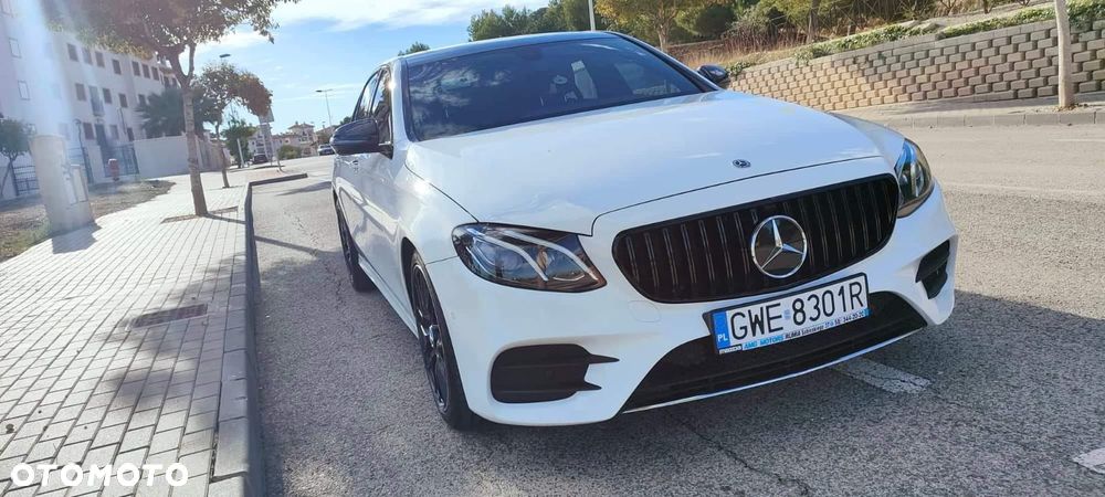 Mercedes-Benz Klasa E 300 9G-TRONIC - 1